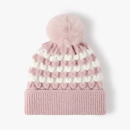 Gorro de punto a rayas en contraste con pompón - tugranalmacen.com