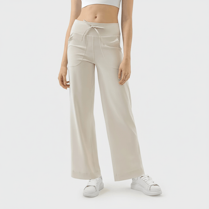 Pantalones deportivos con cordón y bolsillos