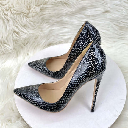 Zapatos de tacón alto con punta puntiaguda y estampado geométrico Tikicup para mujer, de charol negro