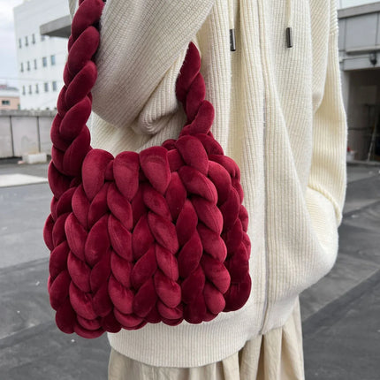 Bolsa de cartero tejida a mano con hilo hilado y núcleo de terciopelo de cristal. - tugranalmacen.com