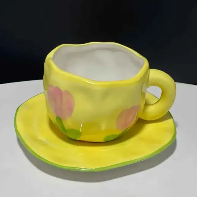 Taza de café con platillo, en cielo azul y nubes blancas pintadas a mano - tugranalmacen.com