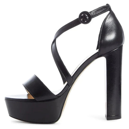Sandalias plataforma de tacón grueso y tiras cruzadas negras de cuero elegante