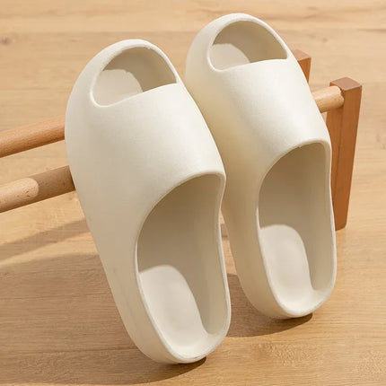 Zapatillas de playa de suela gruesa COCCO, color beige, material sintético, estilo casual minimalista