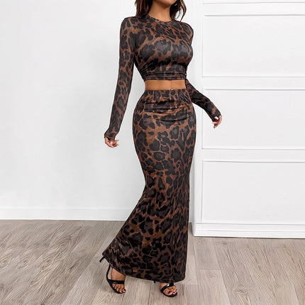 Conjunto casual estampado leopardo: top y falda con abertura