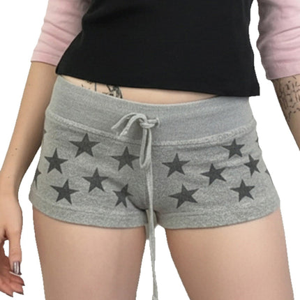Shorts de terciopelo gris con estampado de pentagrama