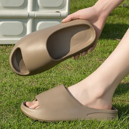Zapatillas de playa COCCO, color marrón, suela gruesa, material sintético, estilo casual