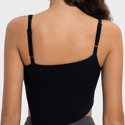 Camiseta deportiva elástica para mujer con cuello asimétrico
