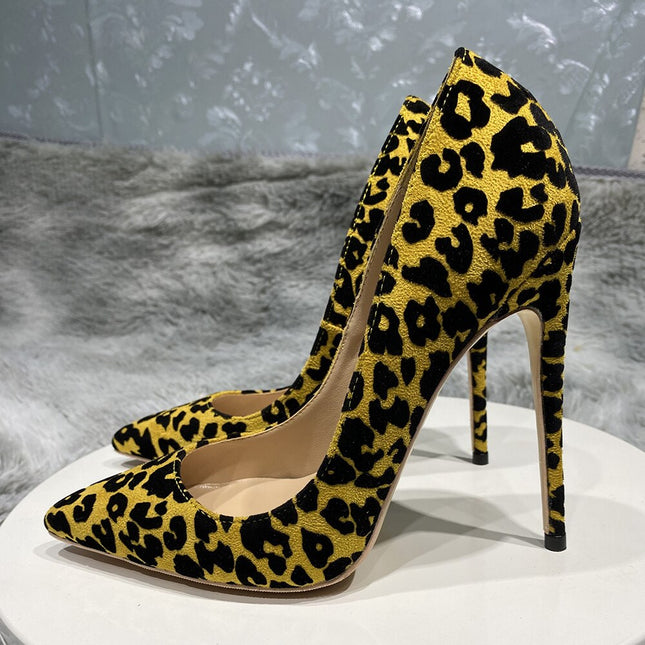 Zapatos de tacón leopardo vista lateral