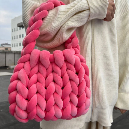 Bolsa de cartero tejida a mano con hilo hilado y núcleo de terciopelo de cristal. - tugranalmacen.com
