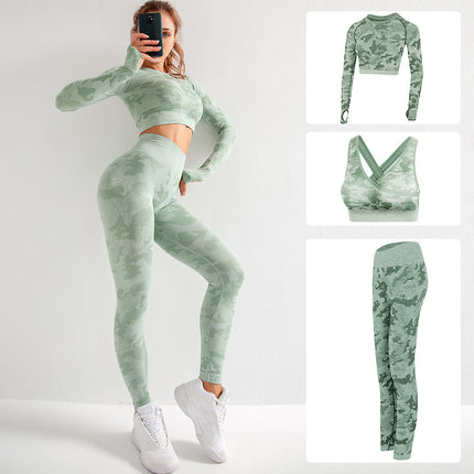 Conjunto deportivo de 3 piezas: Sujetador, Camiseta y Leggings.