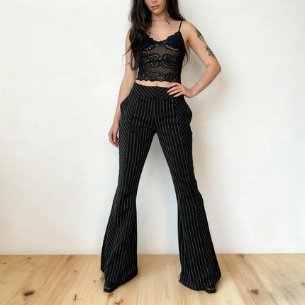 Pantalones Acampanados a Rayas Blancas y Negras - Tiro Bajo Mujer