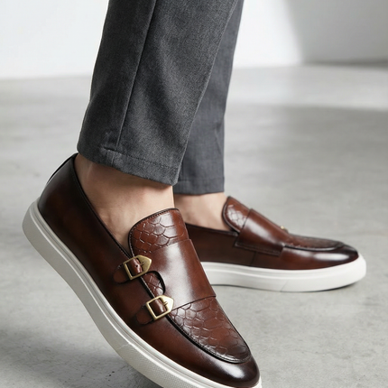 Mocasines marrones con plataforma blanca - Estilo casual elegante