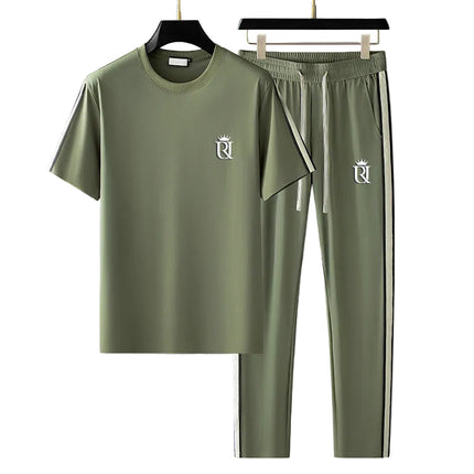 Conjunto deportivo de hombre con bordado - Camiseta y pantalón color verde