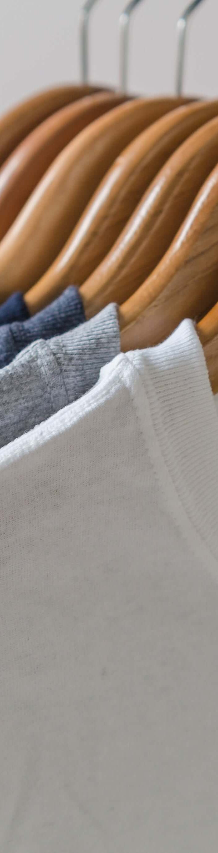 <h2>Para El.</h2><h3>Basicos y casual para tu estilo diario.</h3>